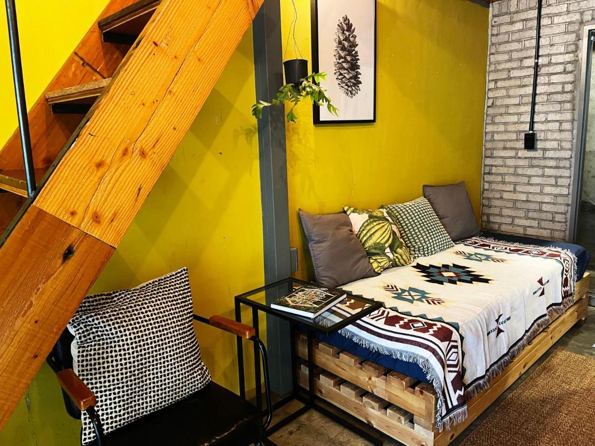 Hongdae Guesthouse Pajamaparty โซล ภายนอก รูปภาพ