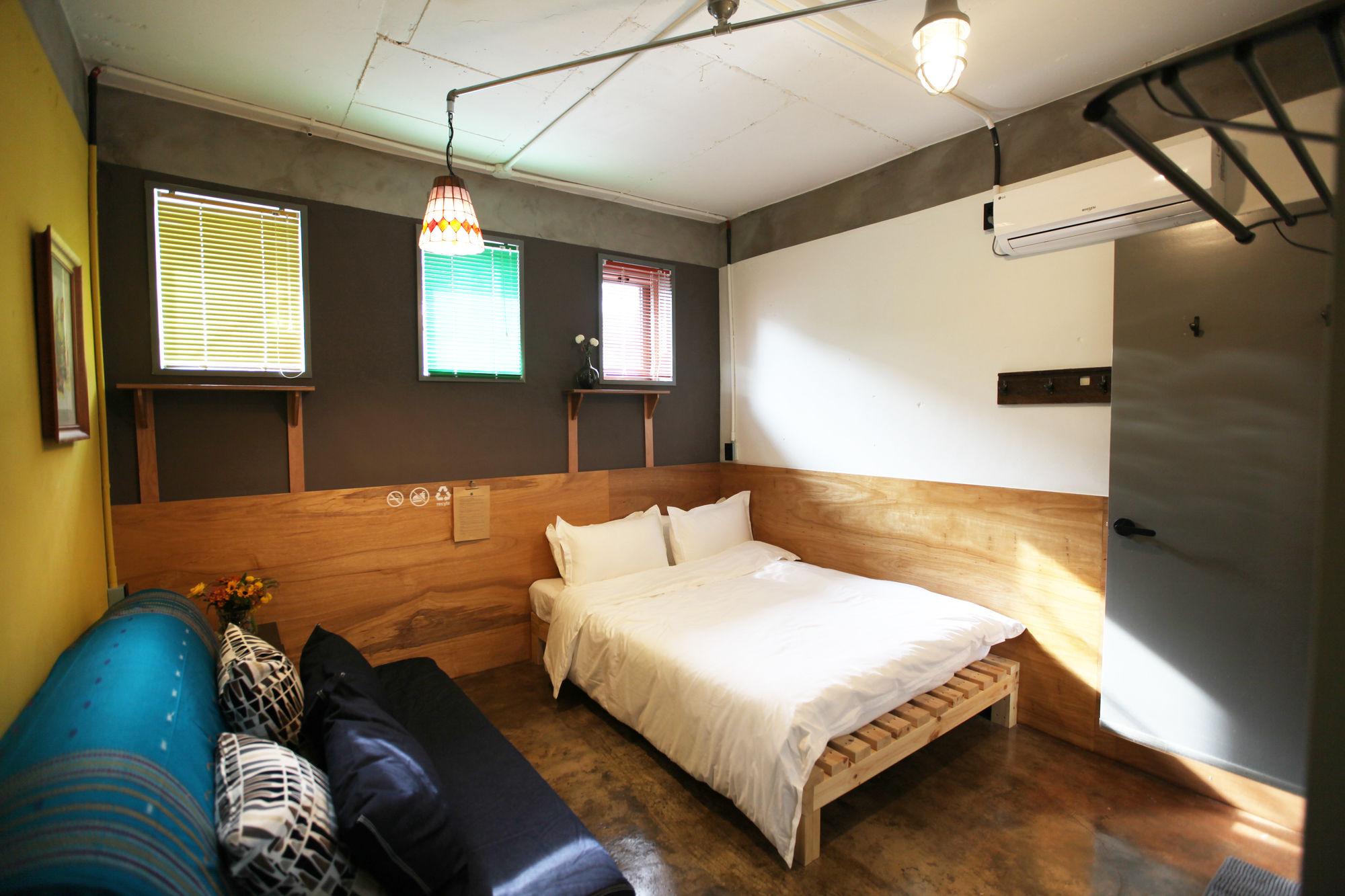 Hongdae Guesthouse Pajamaparty โซล ภายนอก รูปภาพ